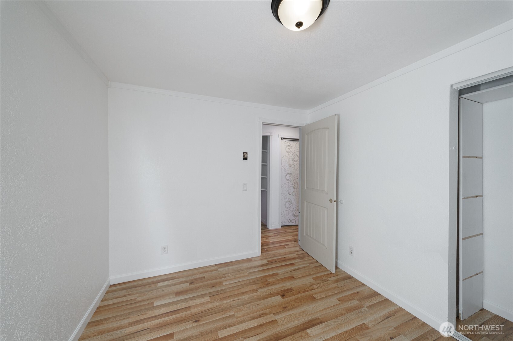 1074 N Estate Lane Property Photo 25