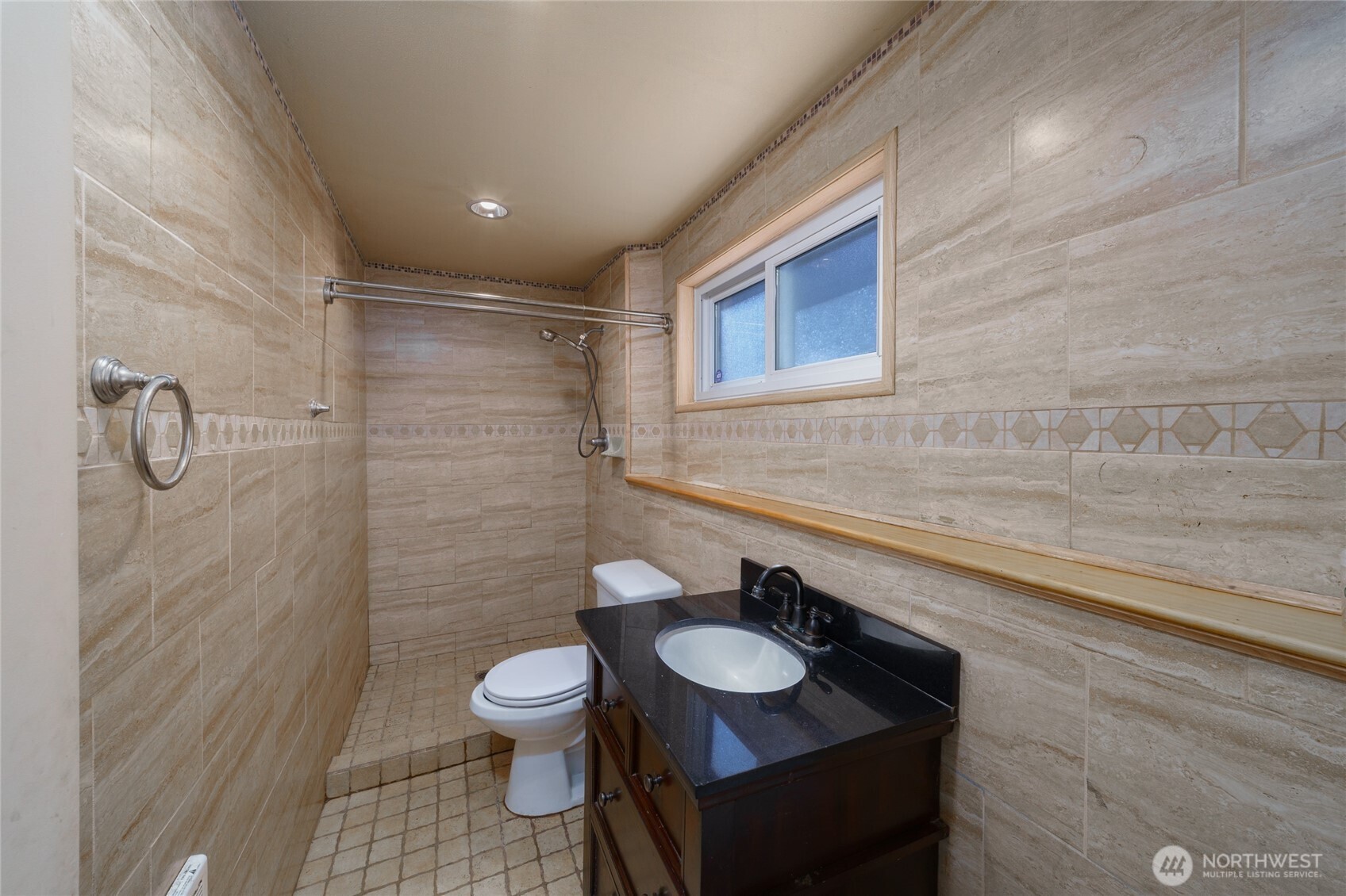 1074 N Estate Lane Property Photo 29