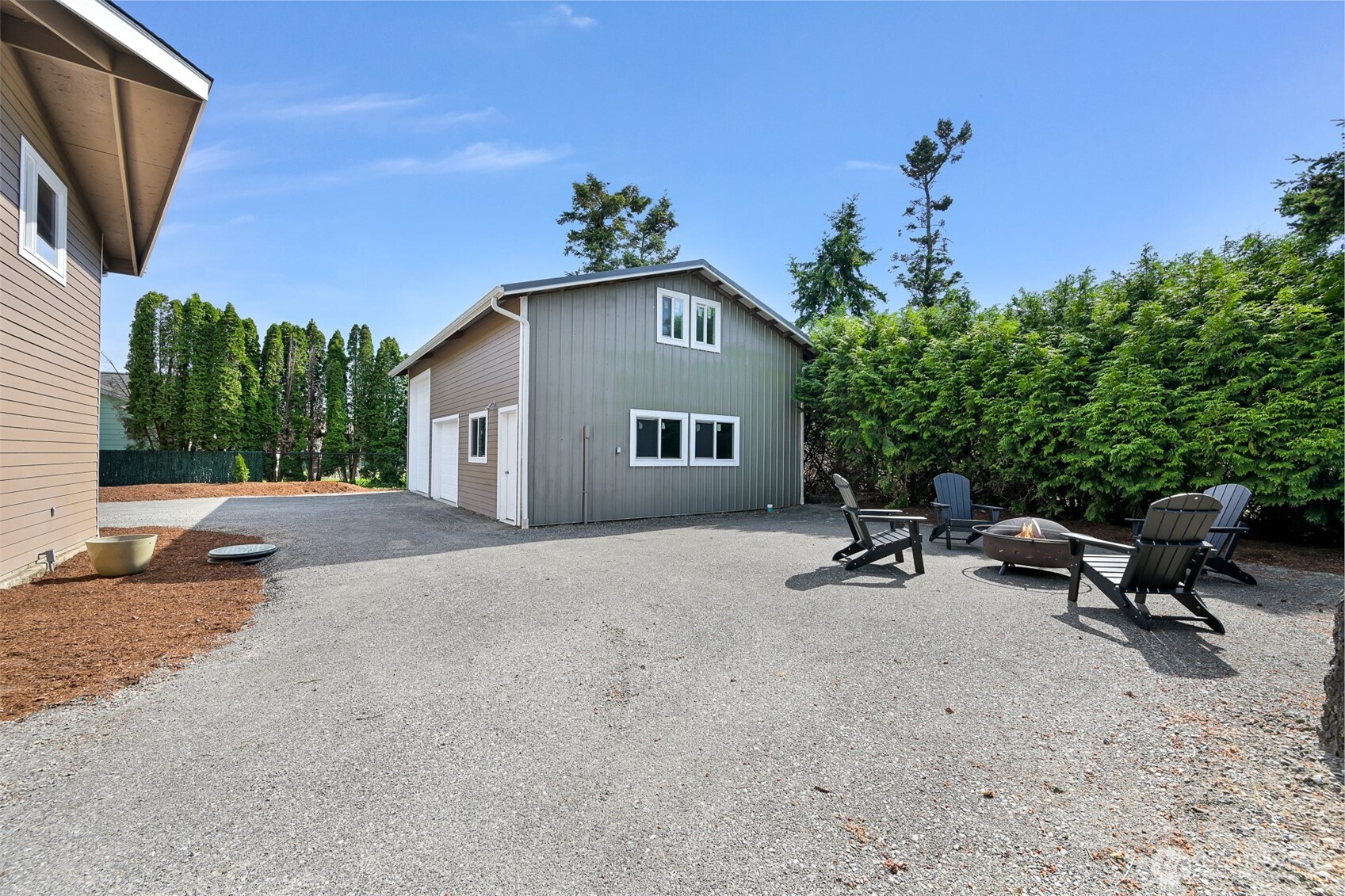 8141 Comox Road Property Photo 5