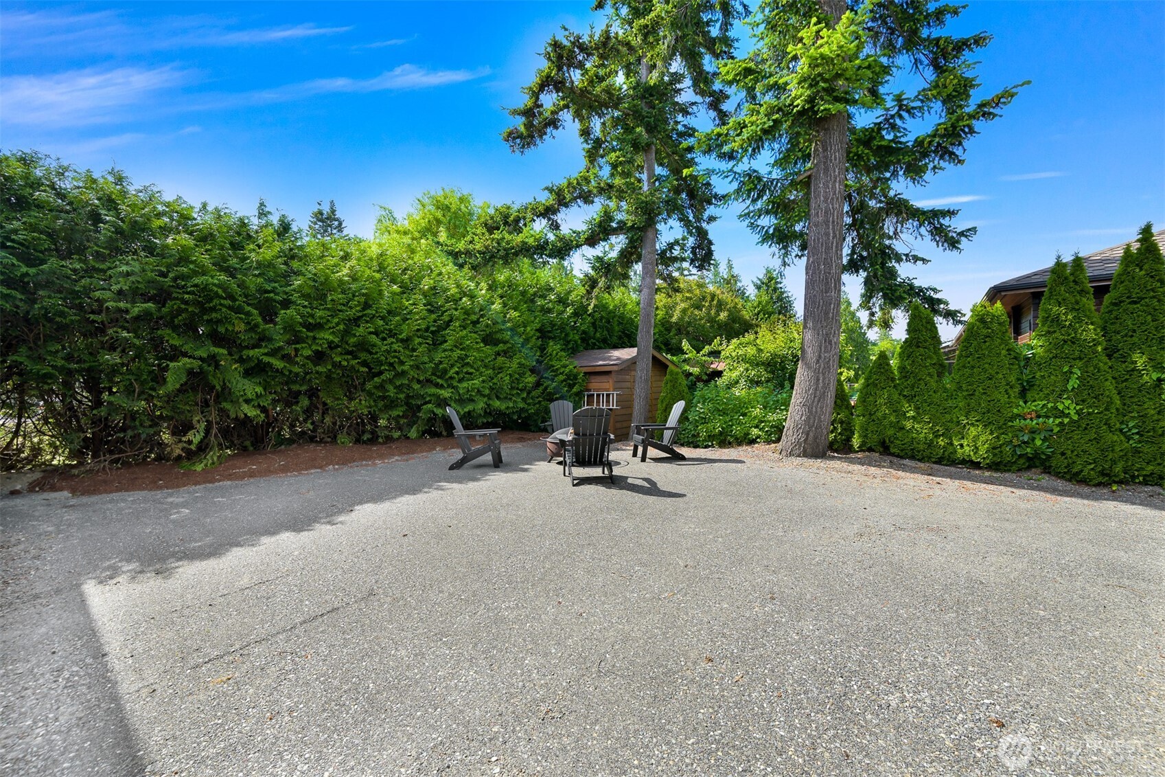 8141 Comox Road Property Photo 6