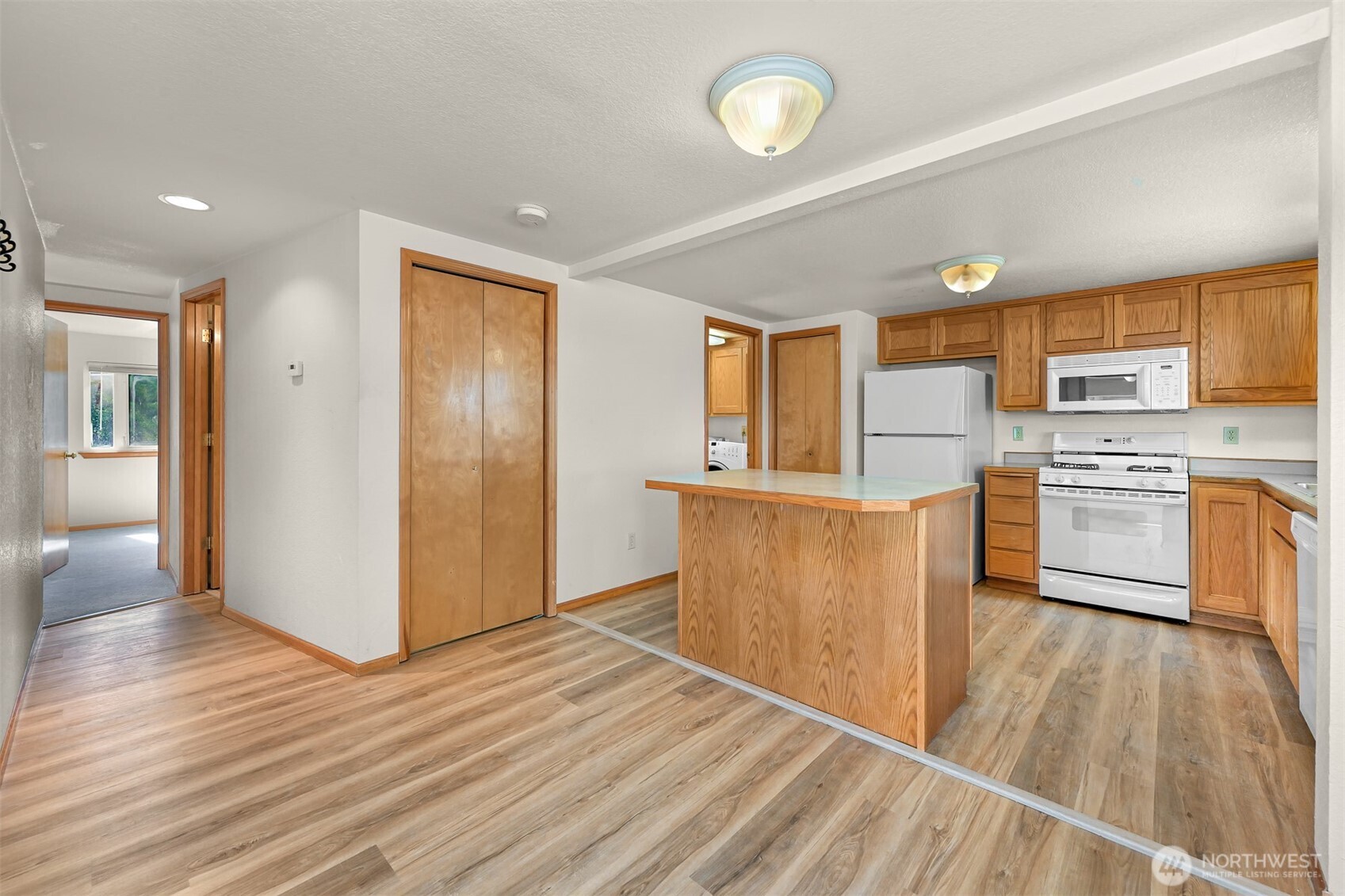 8141 Comox Road Property Photo 8