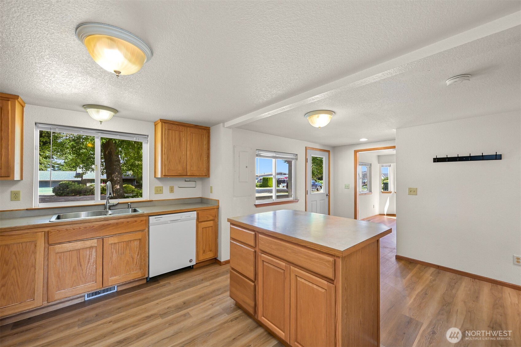 8141 Comox Road Property Photo 11