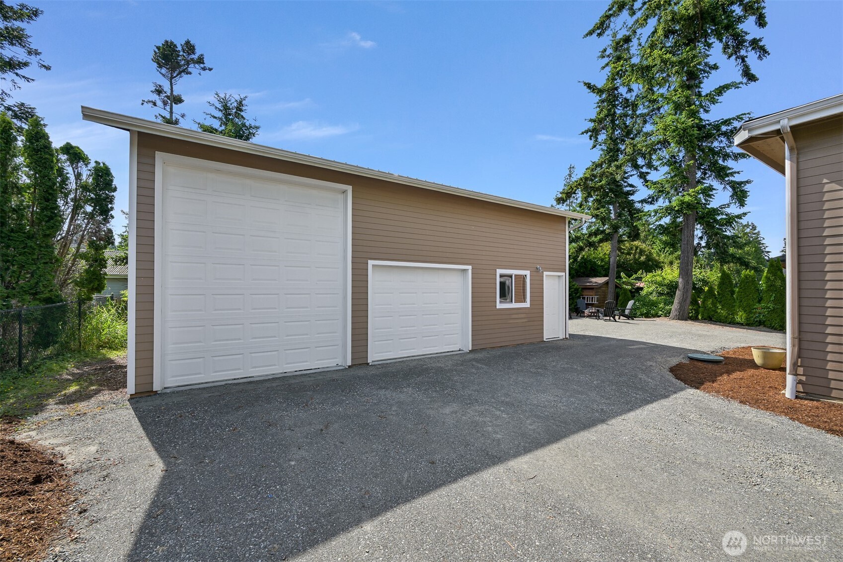 8141 Comox Road Property Photo 22