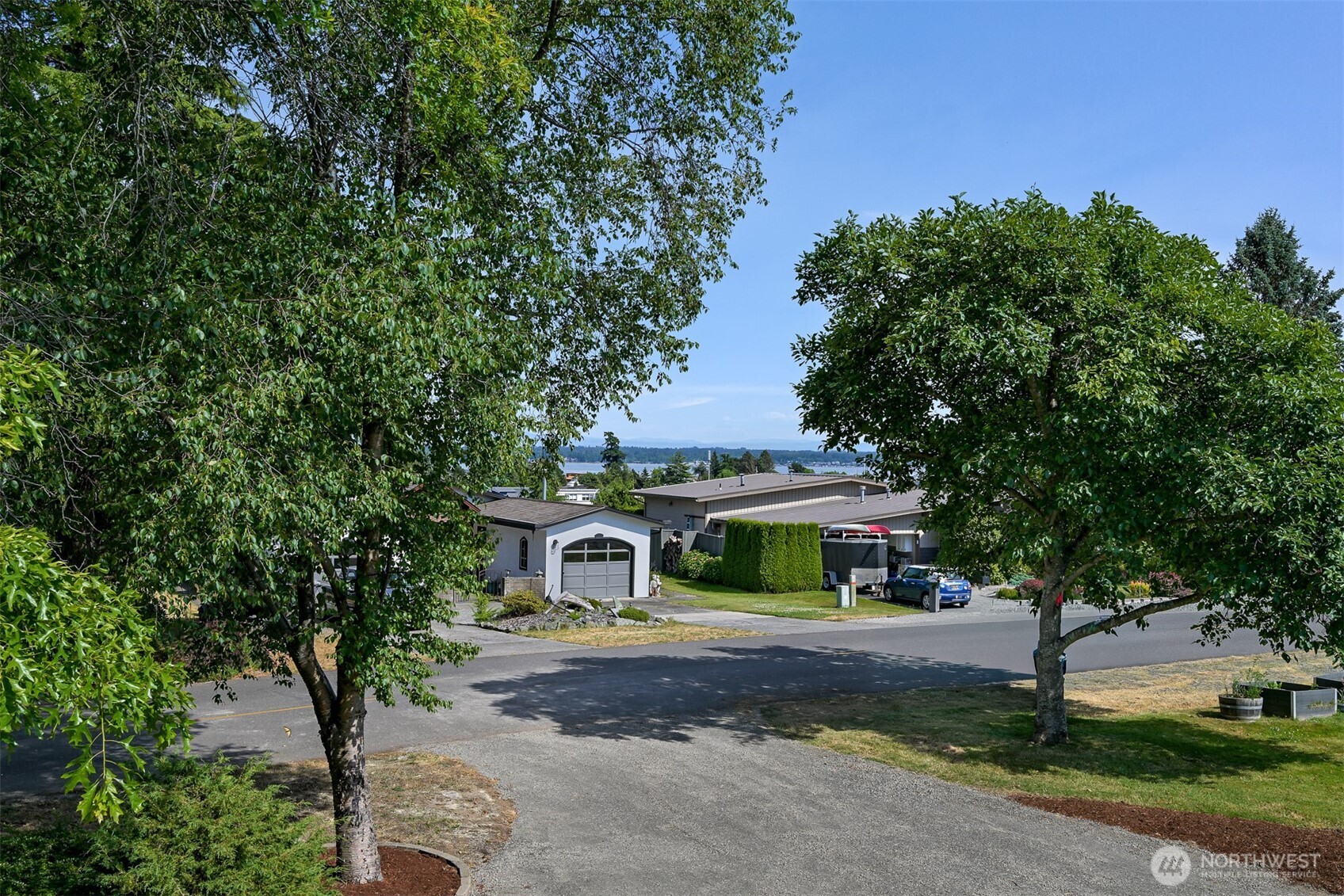 8141 Comox Road Property Photo 32