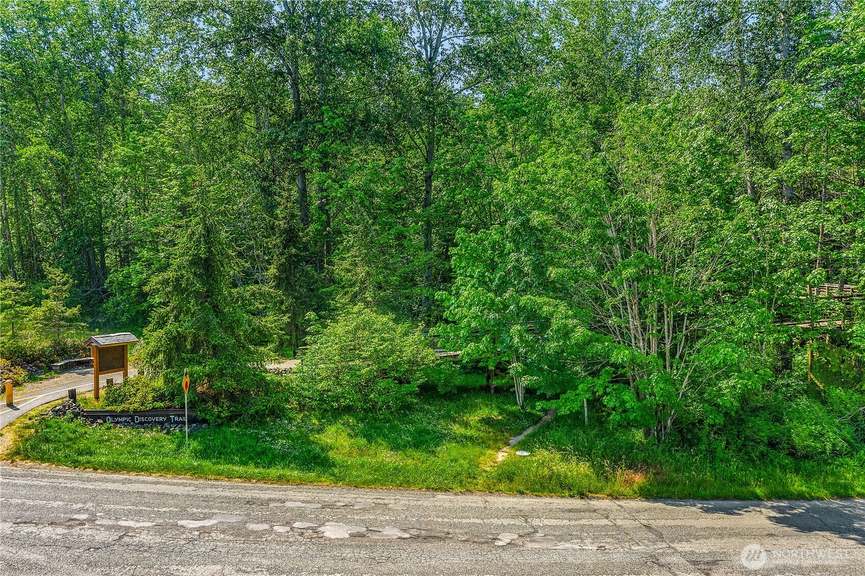 153 Strait View Drive Property Photo 8