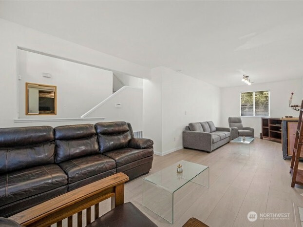 18411 Ballantrae Drive Property Photo 7