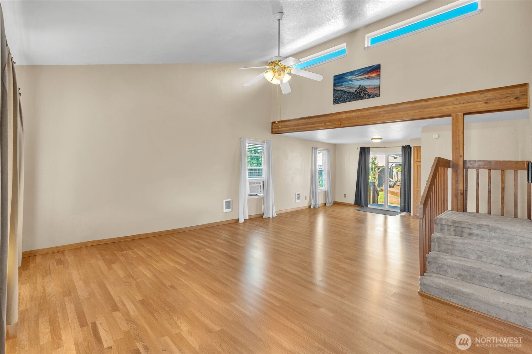 460 Meadow Lane Property Photo 4