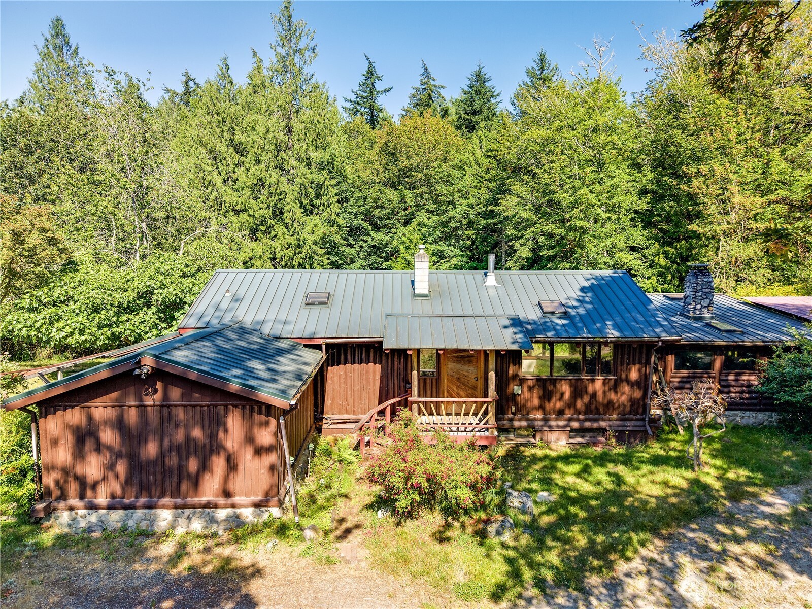 1790 W Valley Road Property Photo 2