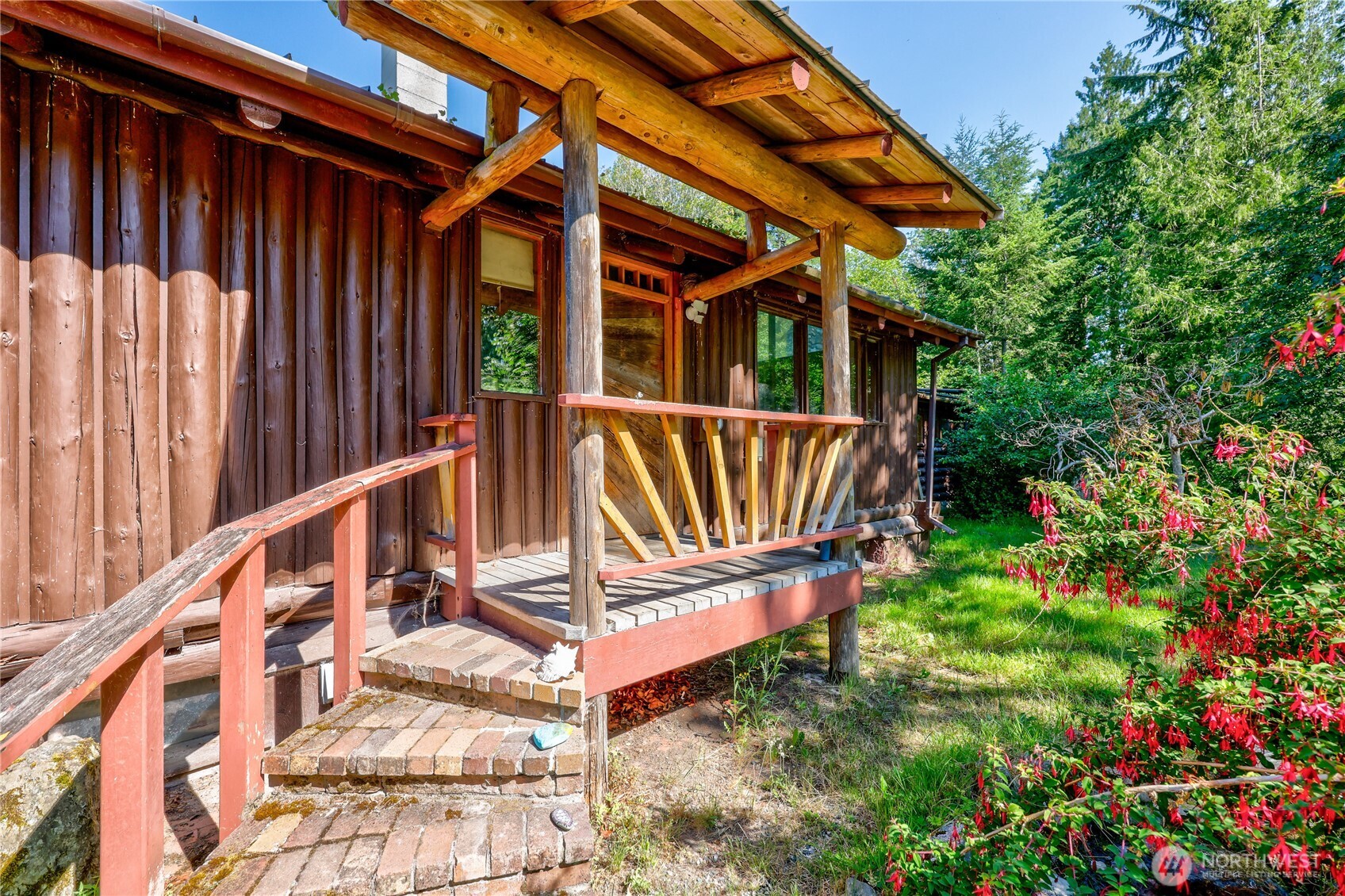 1790 W Valley Road Property Photo 4