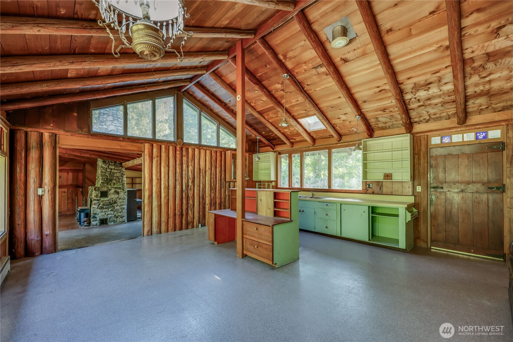 1790 W Valley Road Property Photo 8