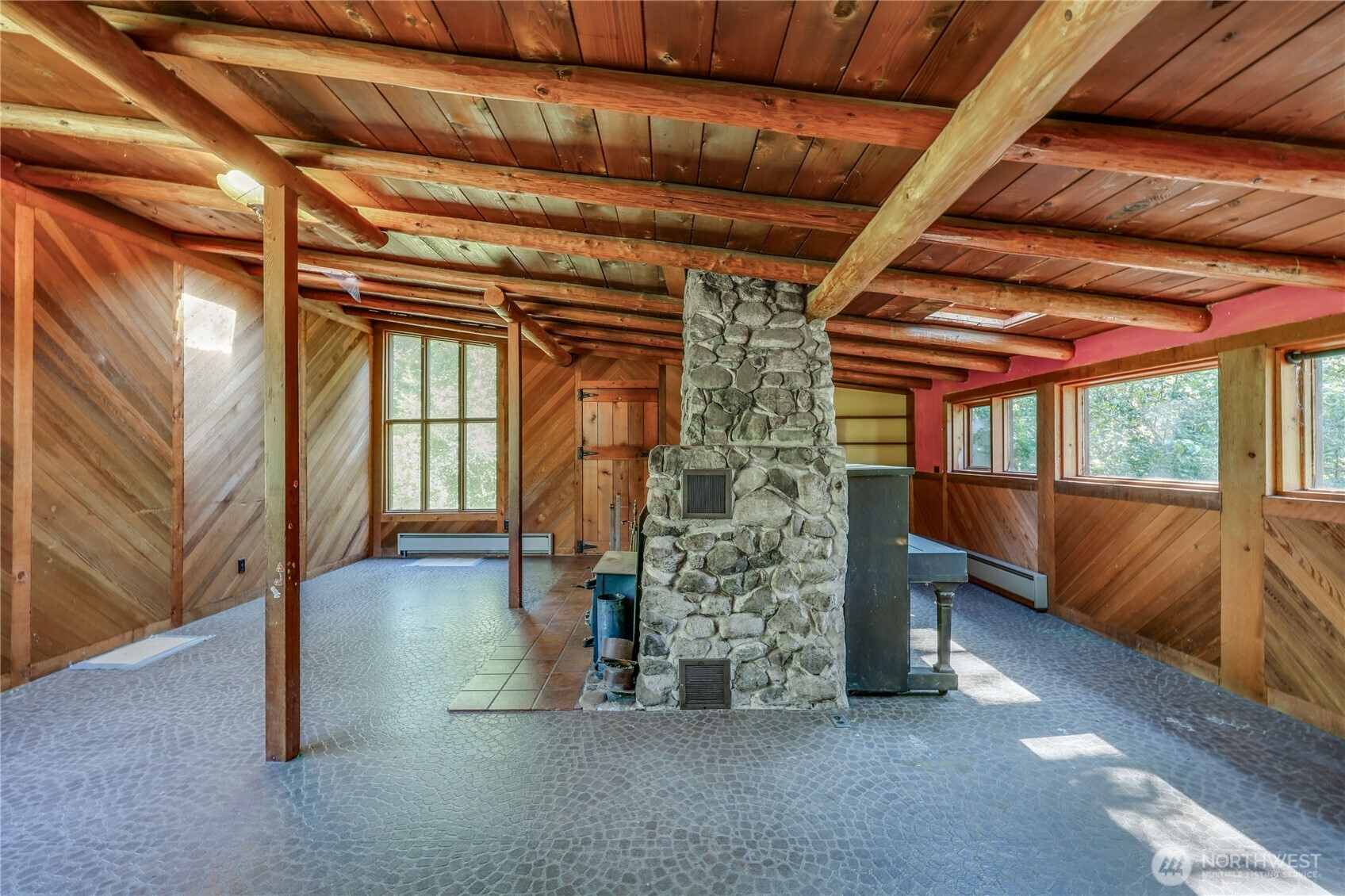 1790 W Valley Road Property Photo 9