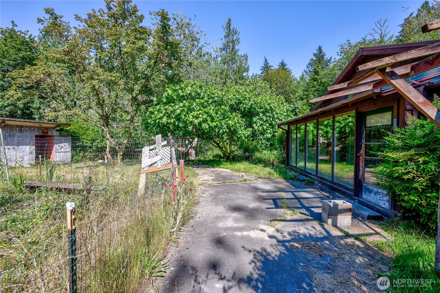 1790 W Valley Road Property Photo 32