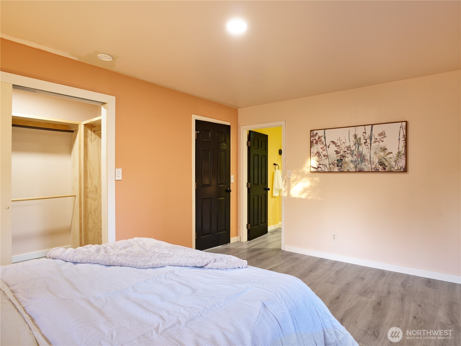 112 Powell Lane Property Photo 8