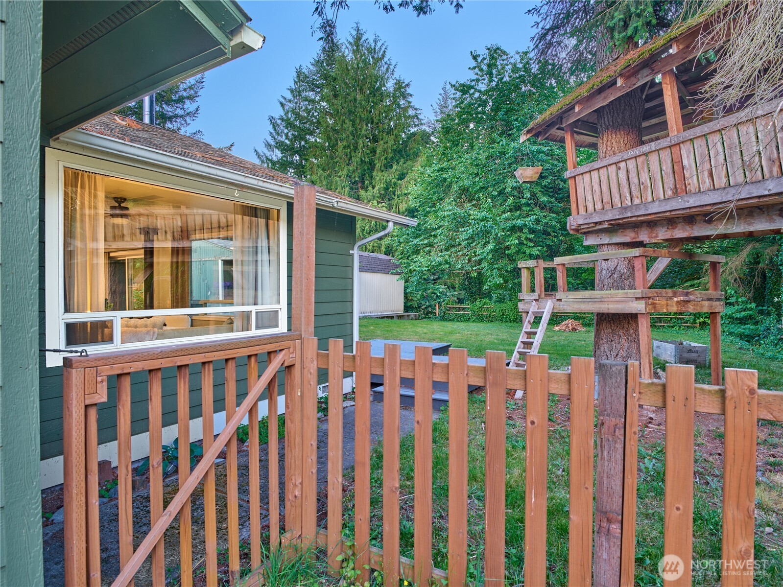 112 Powell Lane Property Photo 24