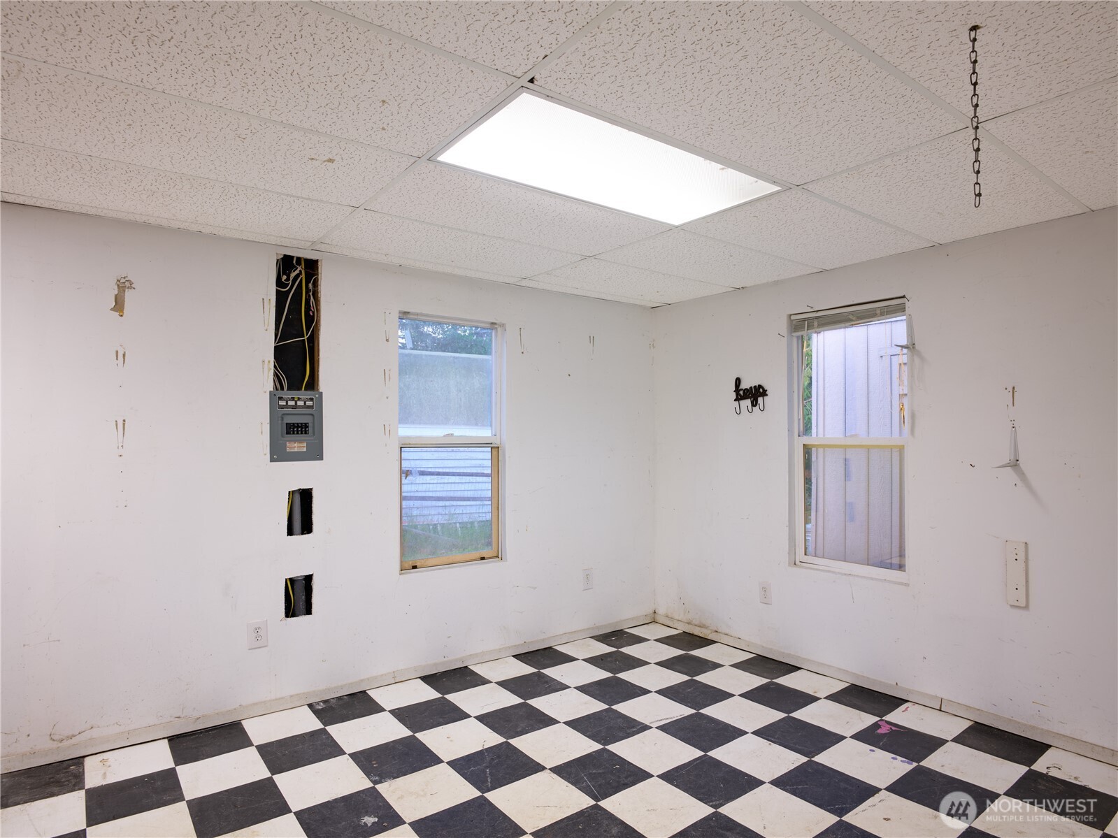 112 Powell Lane Property Photo 29