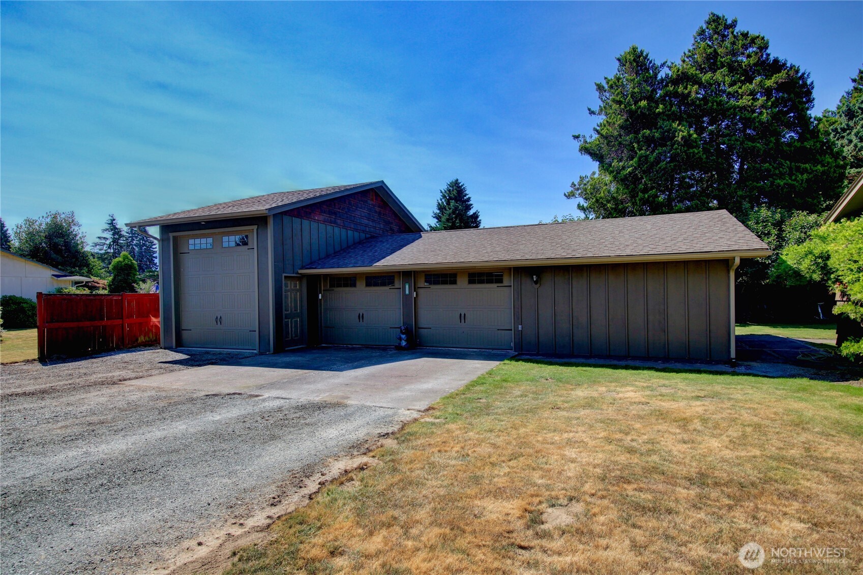 21264 Plaza Drive Property Photo 2