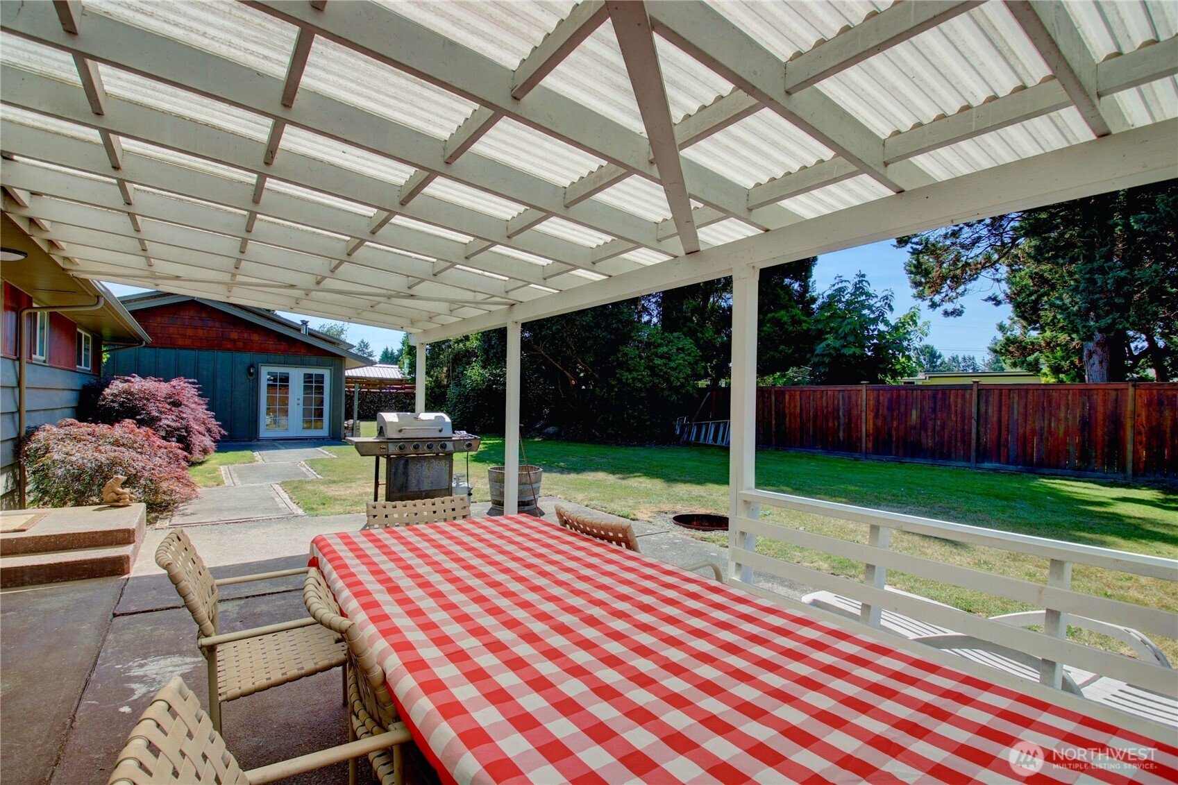 21264 Plaza Drive Property Photo 5