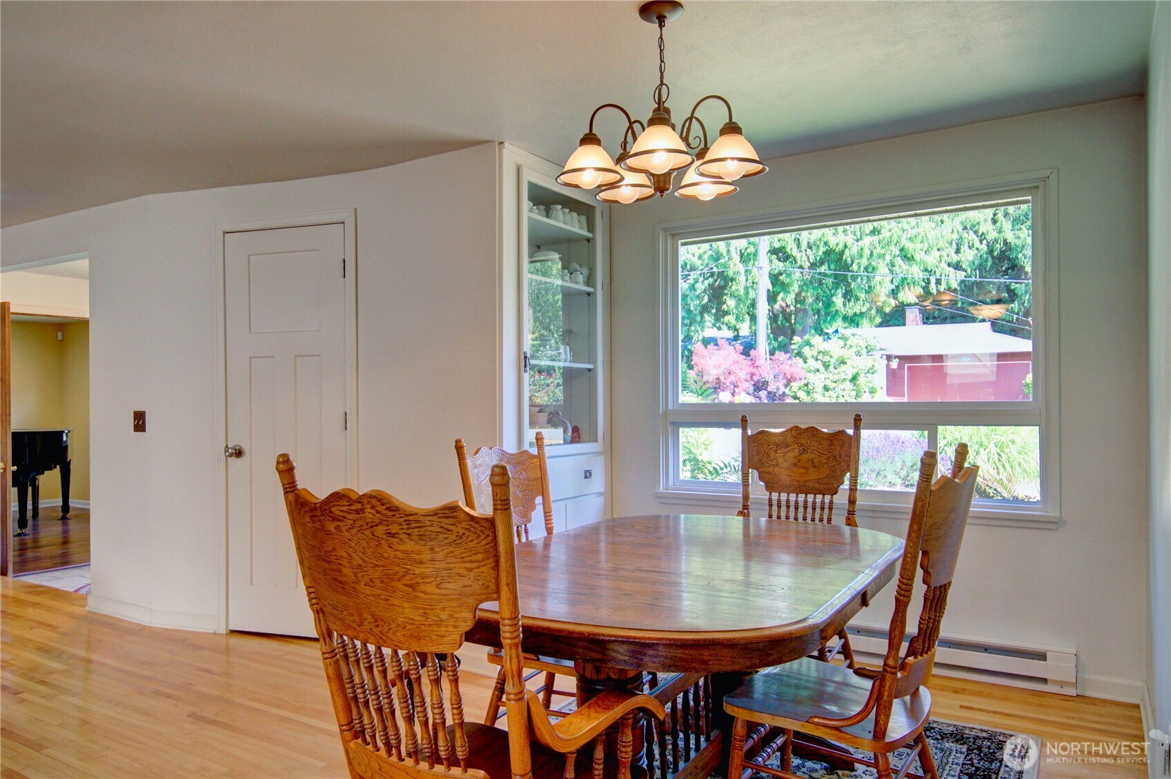 21264 Plaza Drive Property Photo 10