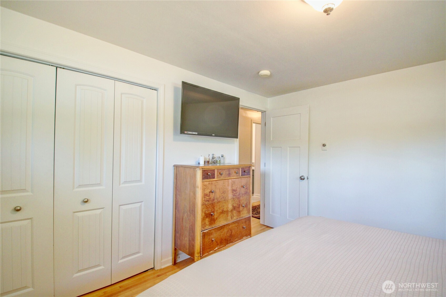 21264 Plaza Drive Property Photo 18