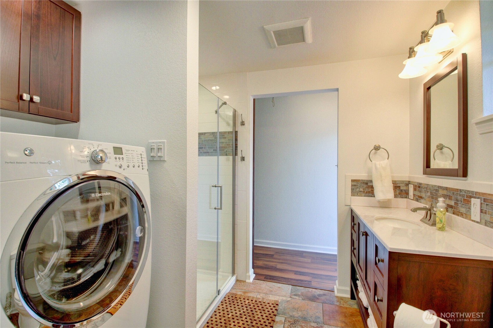 21264 Plaza Drive Property Photo 26