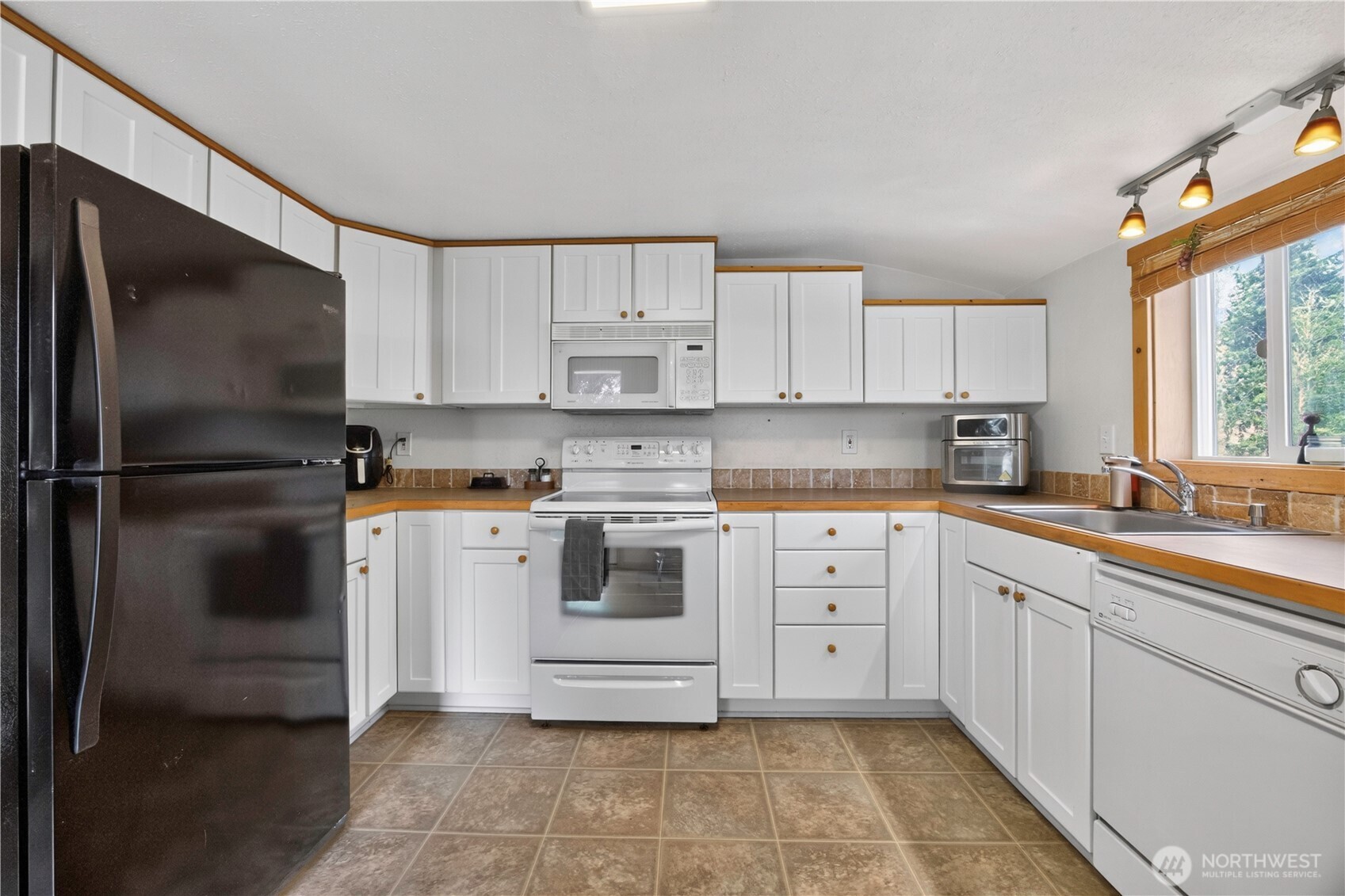 23617 Orting Kapowsin Highway Property Photo 11