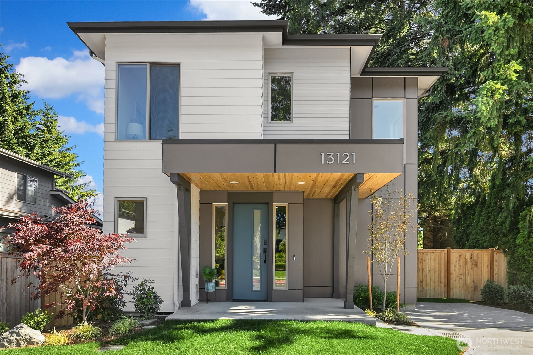 13121 NE 103rd Place Property Photo 1