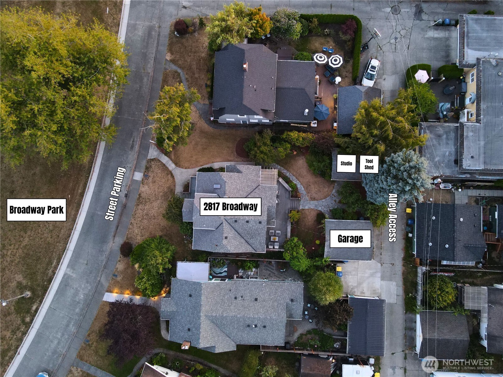 2817 Broadway Property Photo 6