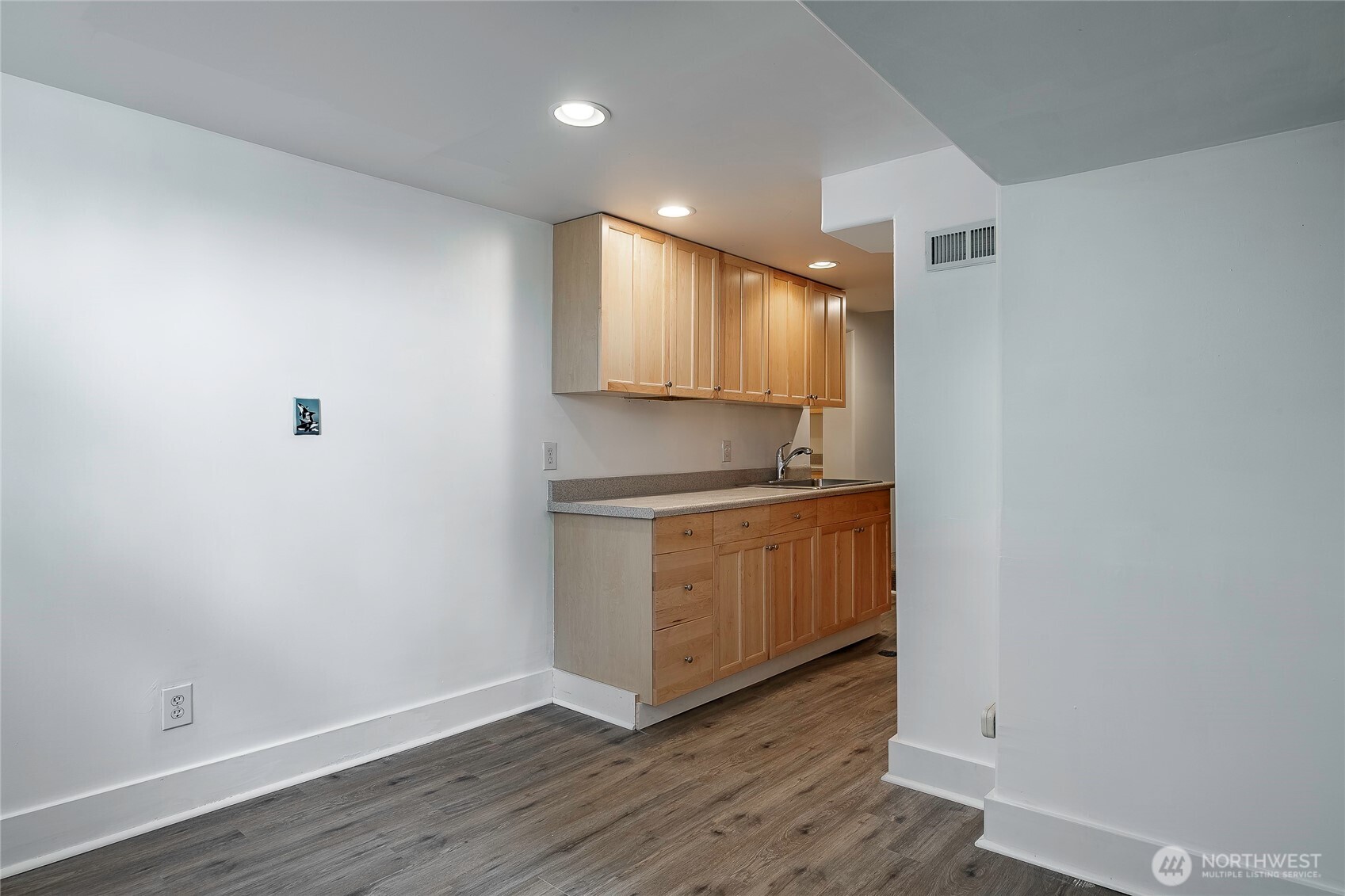 2817 Broadway Property Photo 34