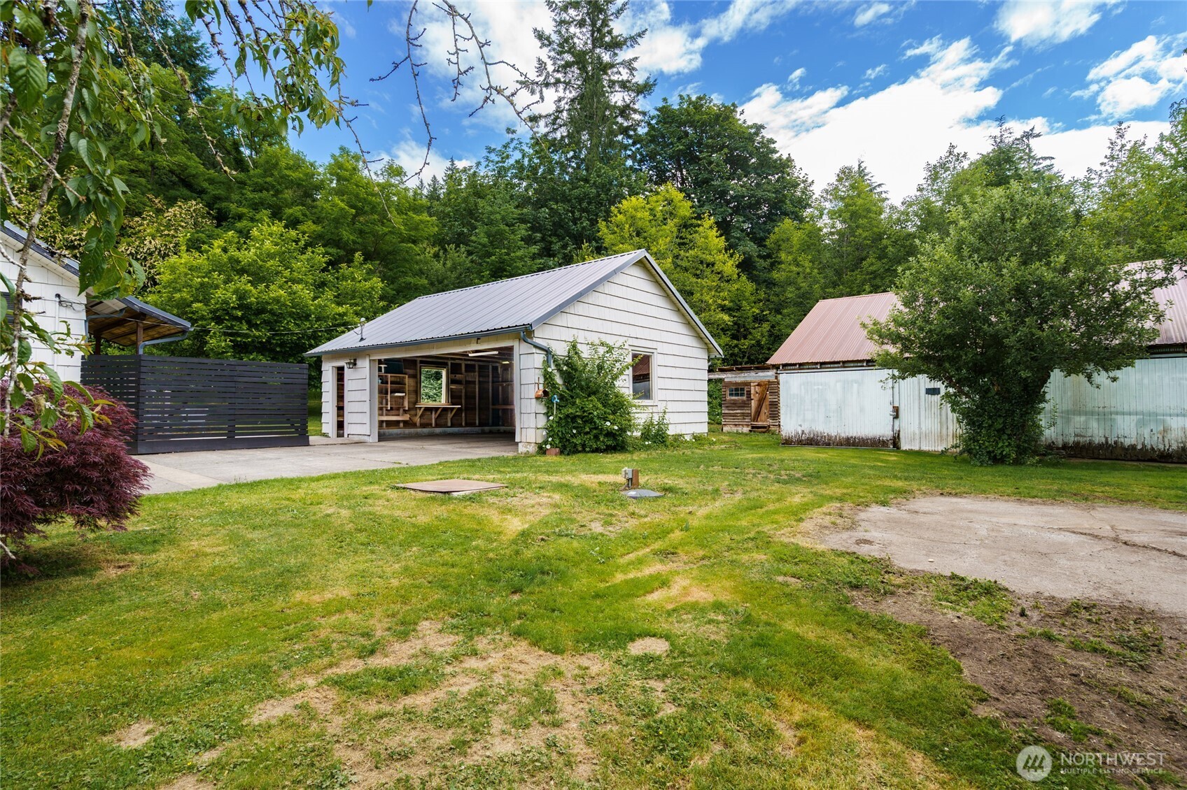 48242 Moen Road Property Photo 3