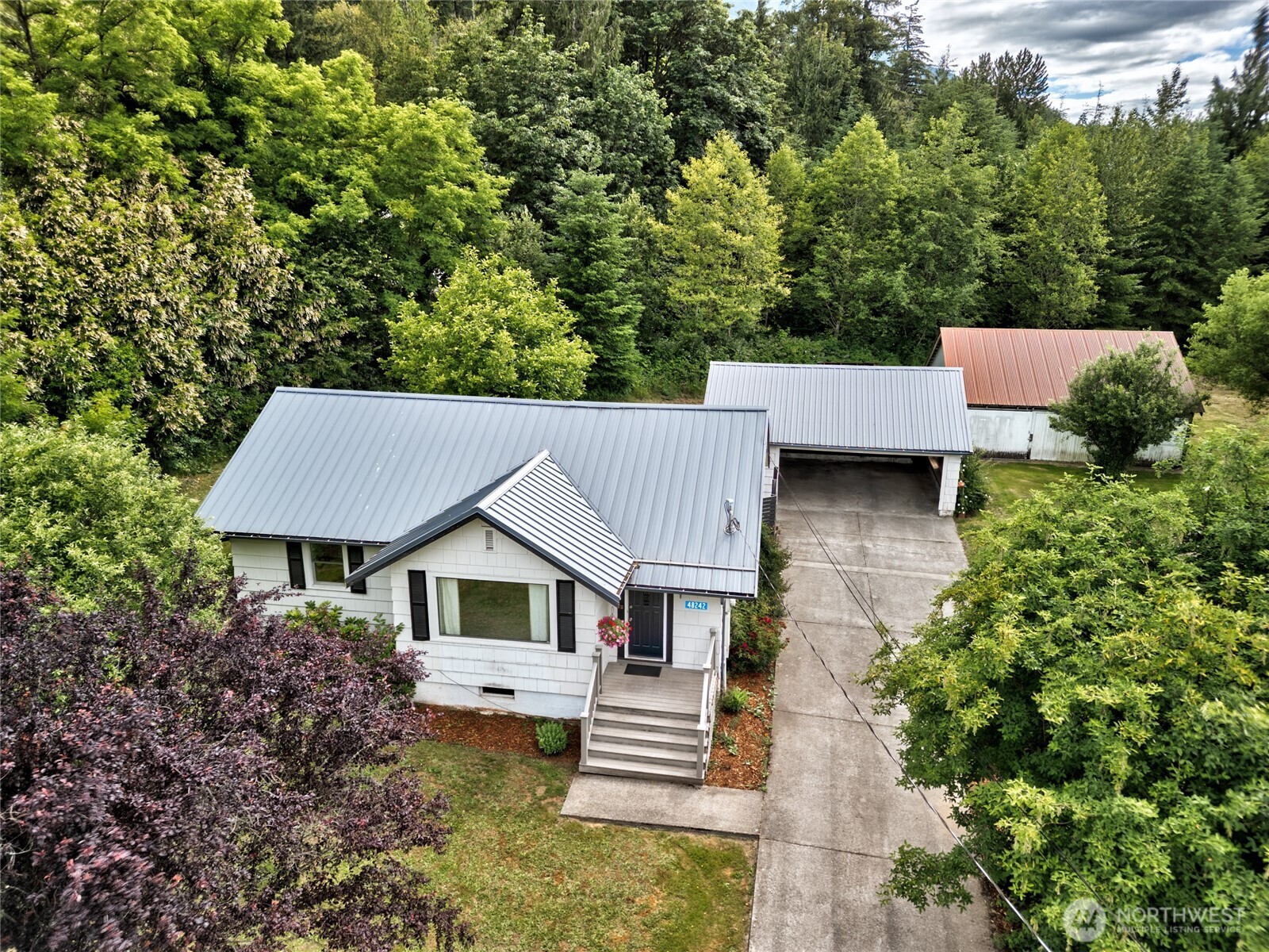 48242 Moen Road Property Photo 4