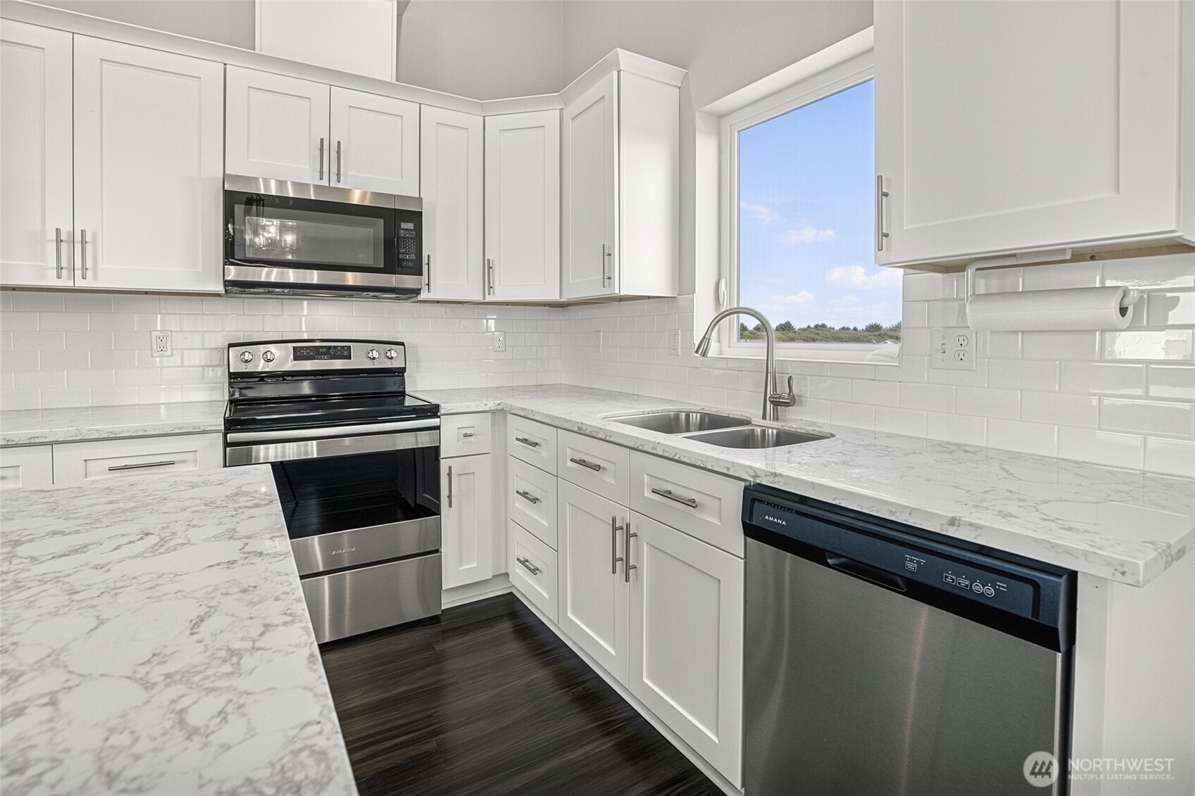 1054 Cedar Crest Court Property Photo 12