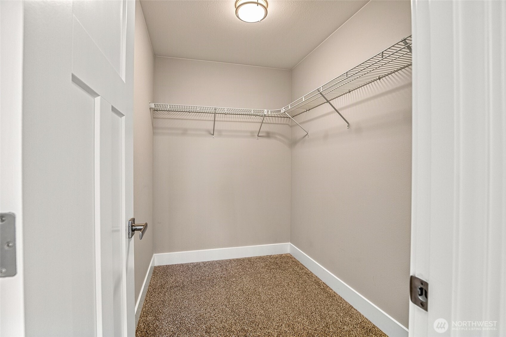1054 Cedar Crest Court Property Photo 27