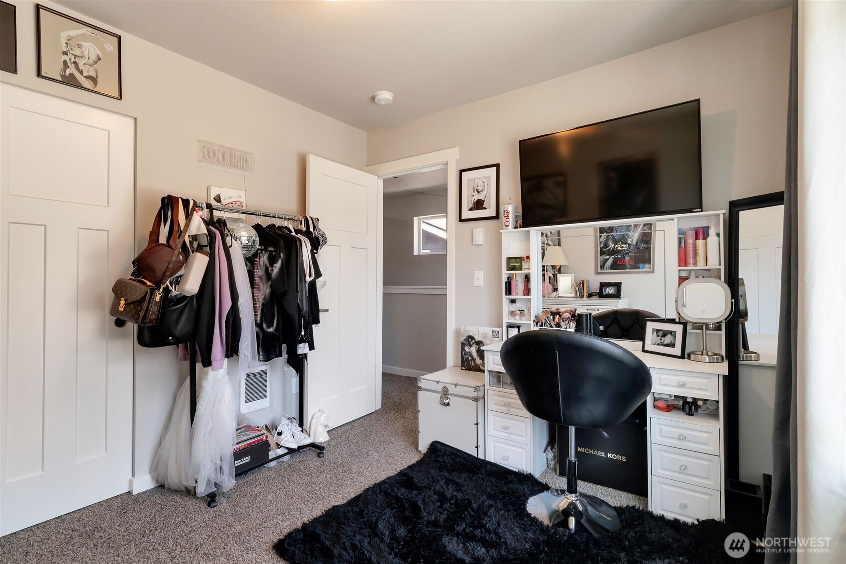 330 Raybird Avenue Property Photo 3