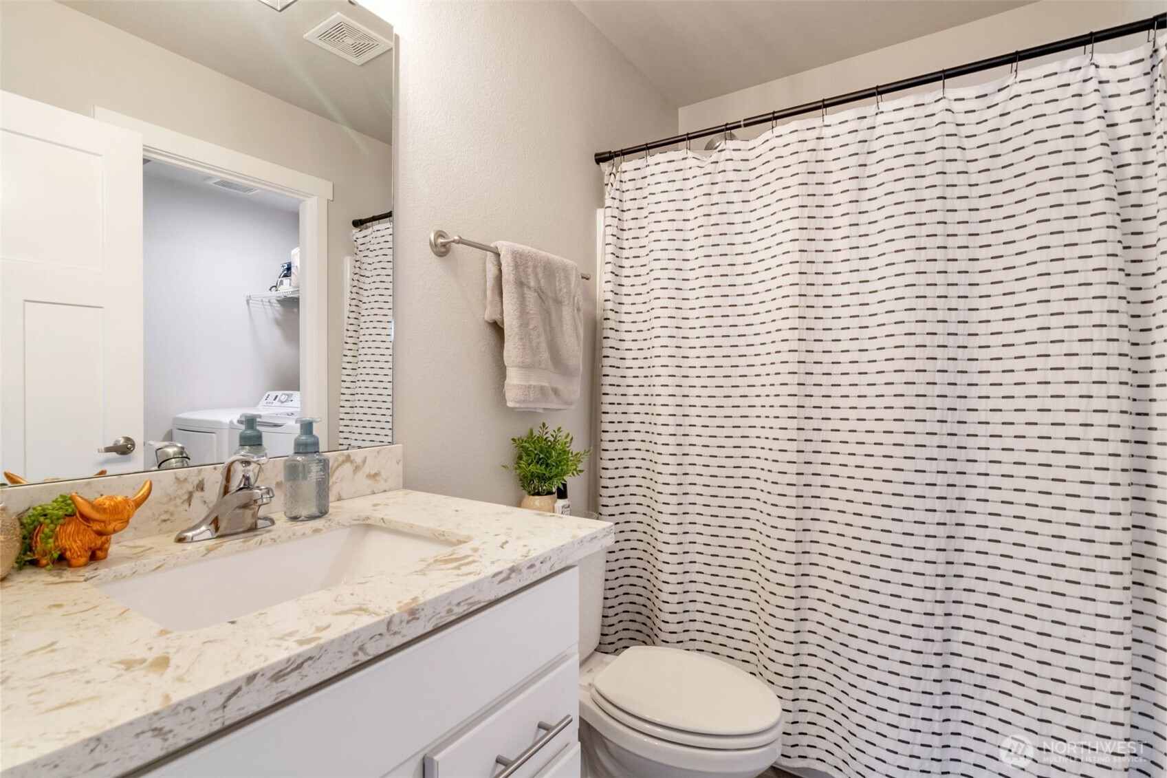 330 Raybird Avenue Property Photo 4