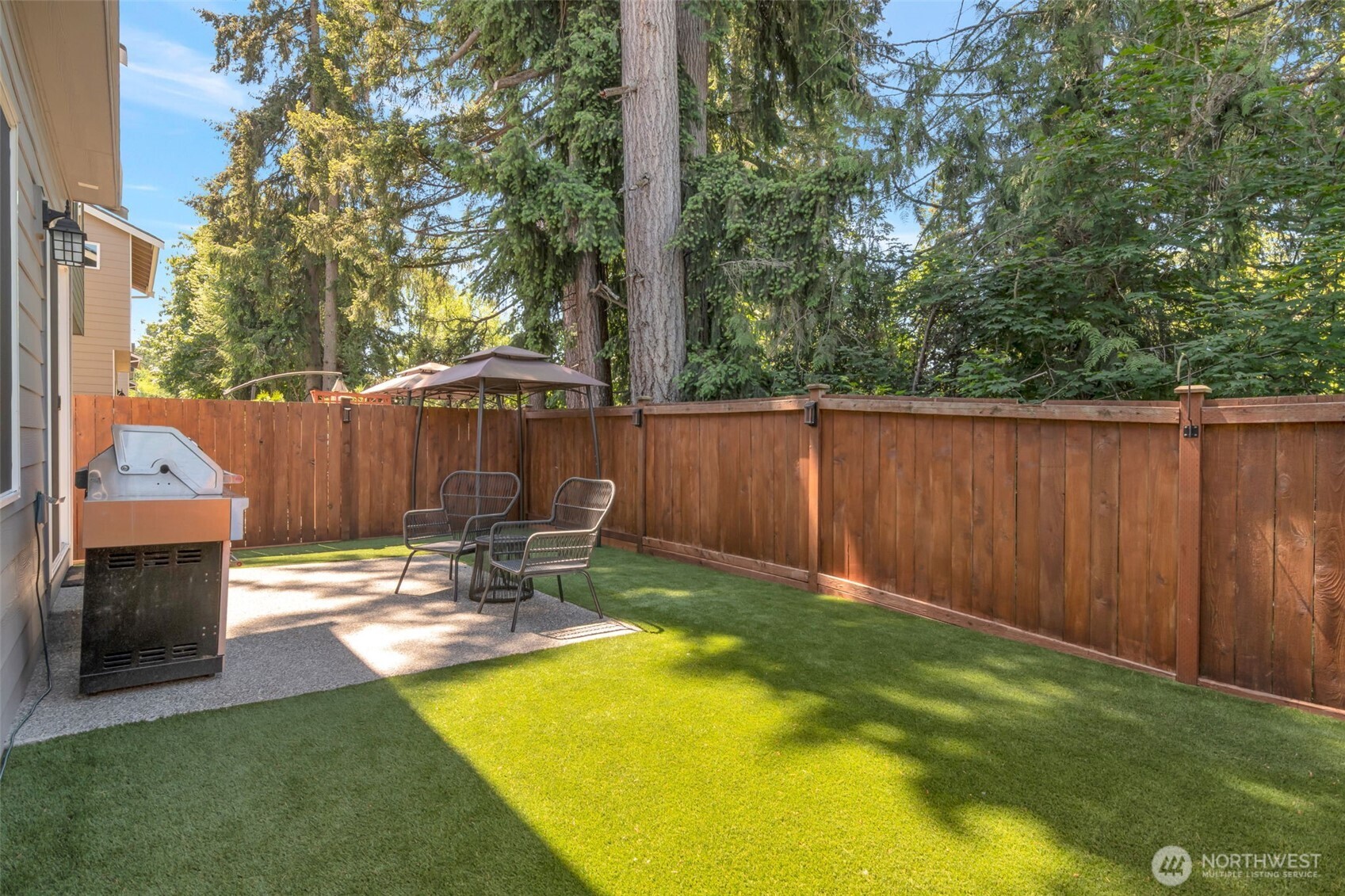 330 Raybird Avenue Property Photo 14