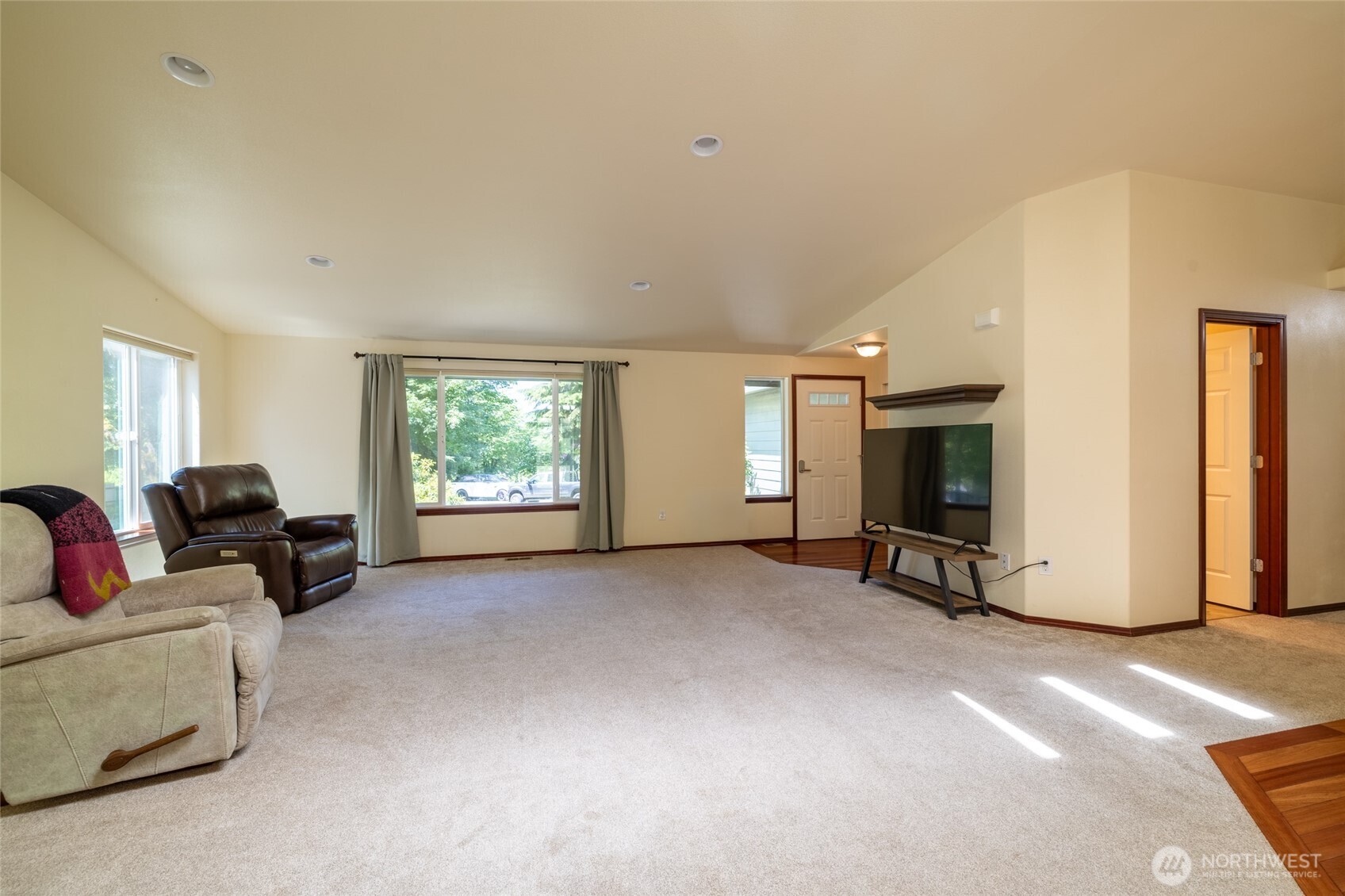 107 Skyview Drive Property Photo 10