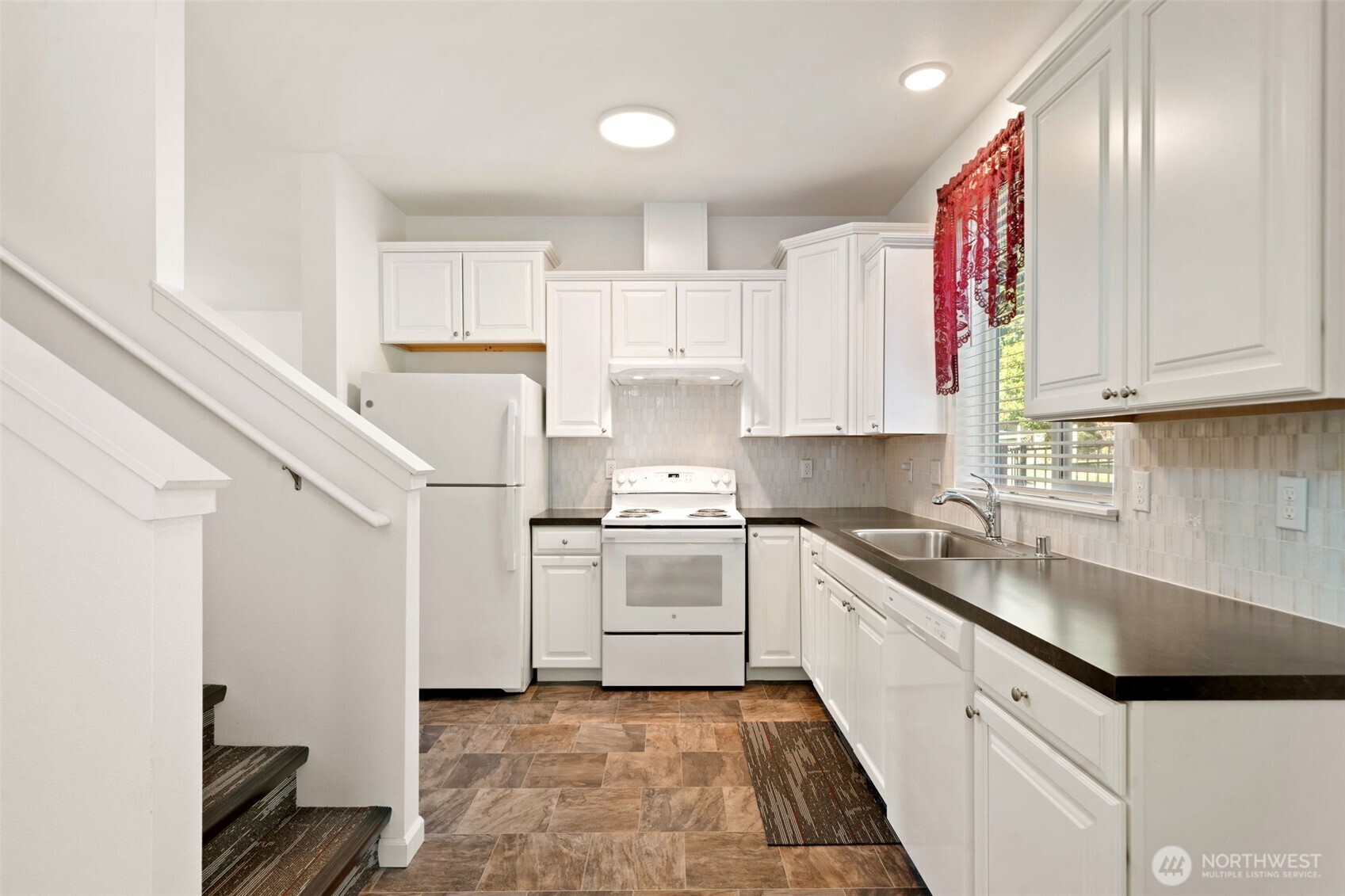 70 E Dabob Road Property Photo 12