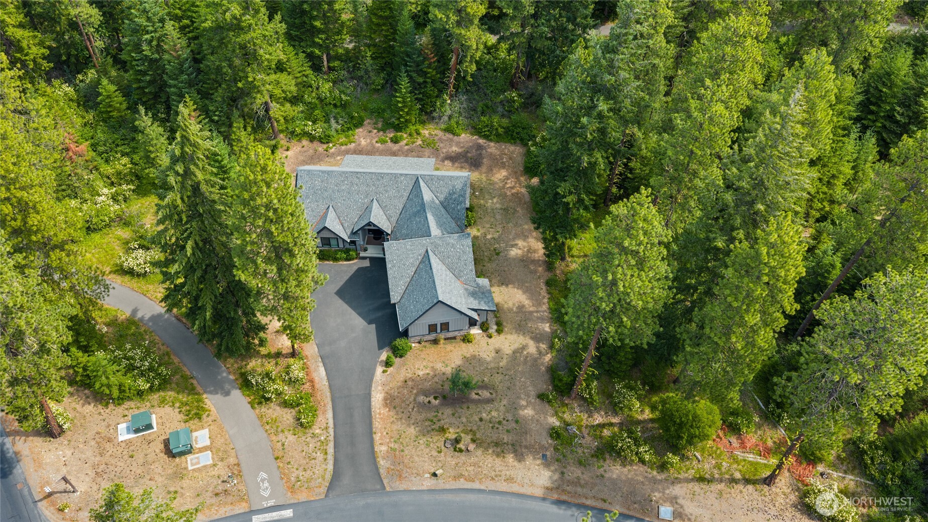 2280 Coal Mine Way Property Photo 6