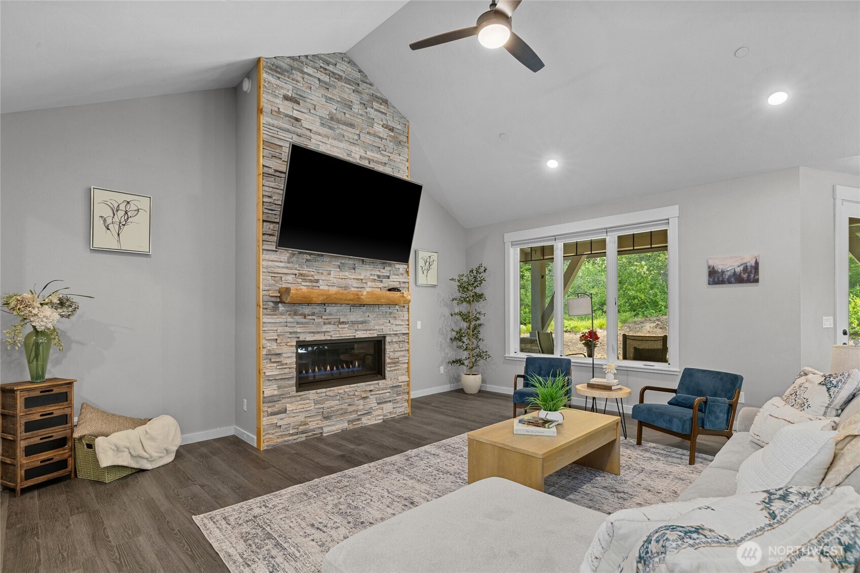 2280 Coal Mine Way Property Photo 9