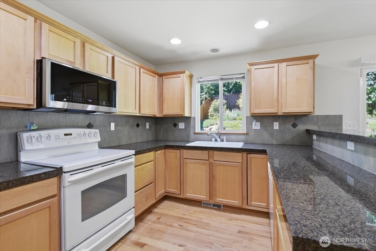 13906 26th Avenue V2 Property Photo 7