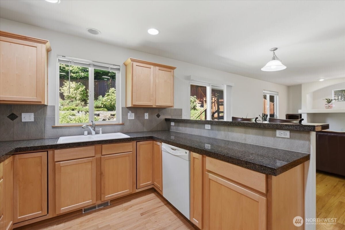 13906 26th Avenue V2 Property Photo 8