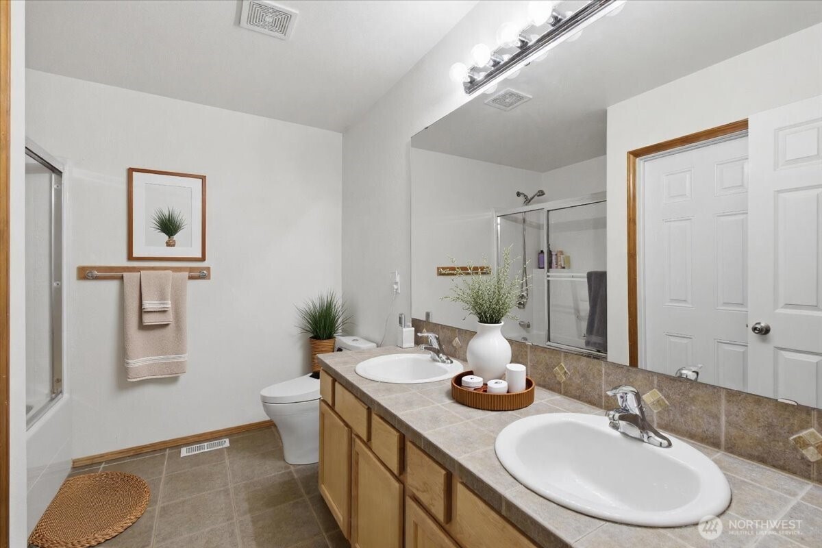 13906 26th Avenue V2 Property Photo 11