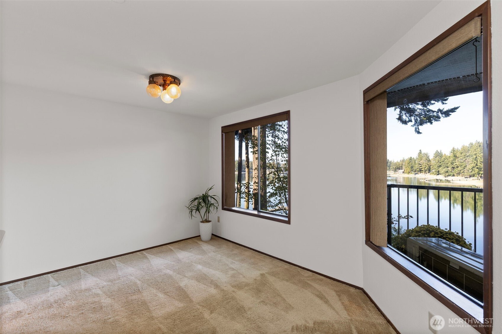 923 Pershing Avenue 205 Property Photo 10
