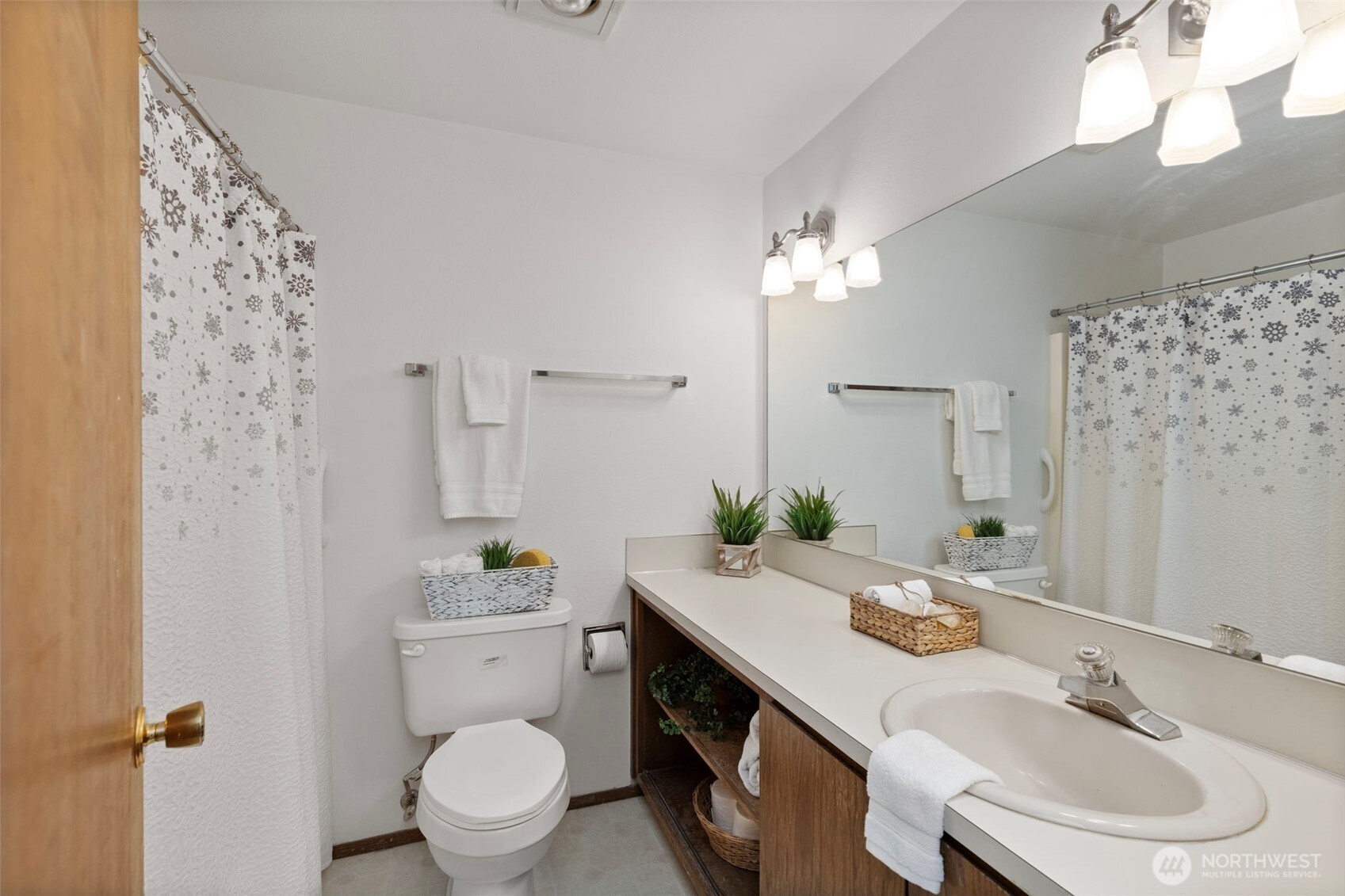 923 Pershing Avenue 205 Property Photo 22