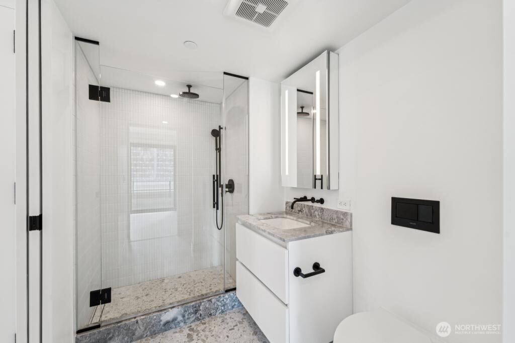 300 Virginia Street 812 Property Photo 14