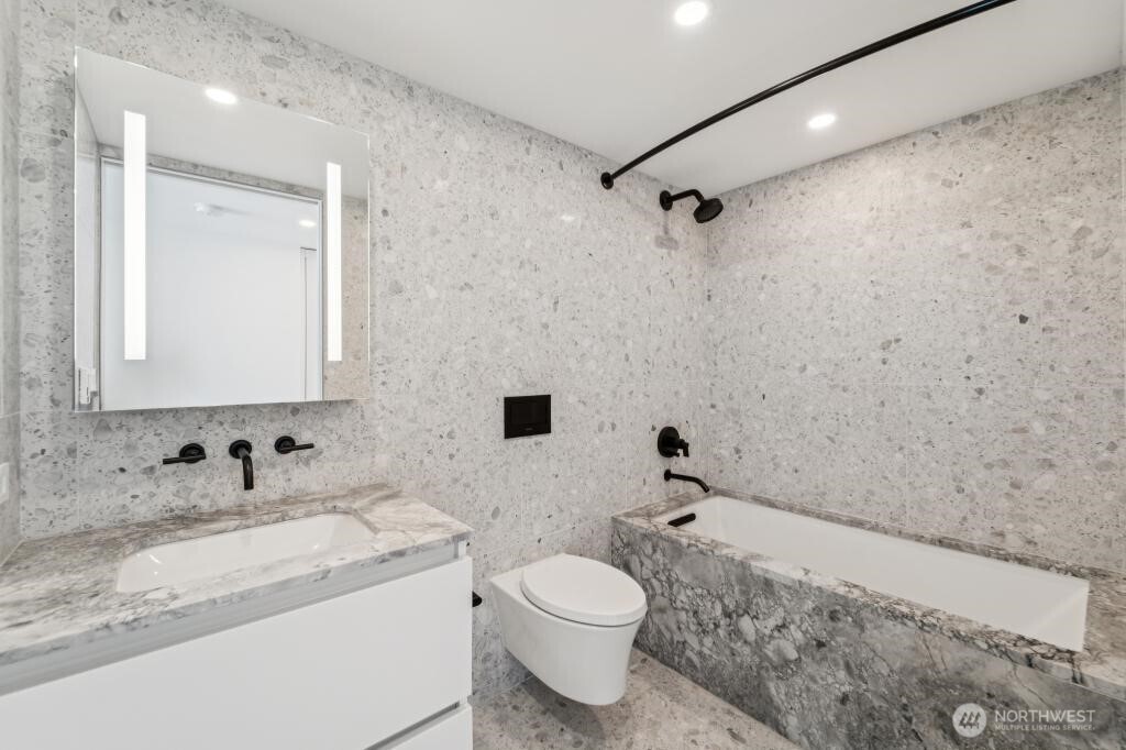 300 Virginia Street 812 Property Photo 19