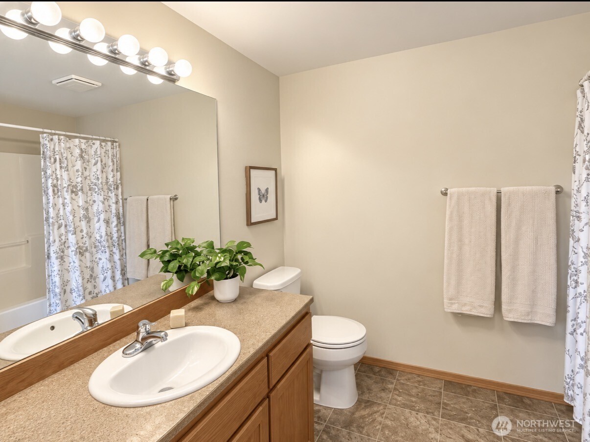 576 Saddle Rock Loop Property Photo 9