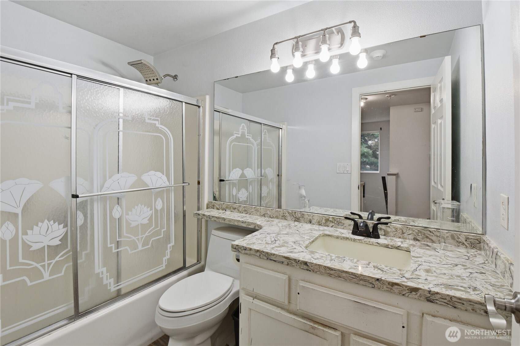 17511 52nd Avenue Property Photo 11