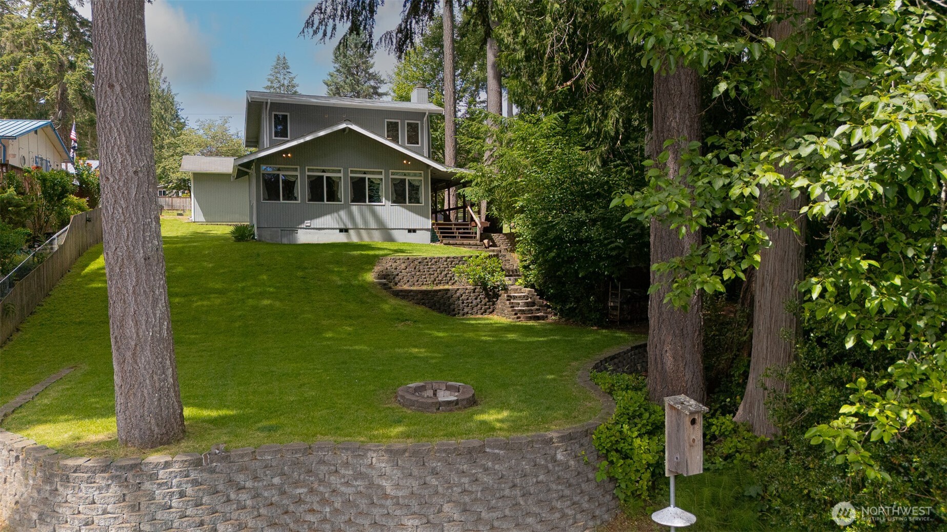 390 E Lakeshore Drive Property Photo 3