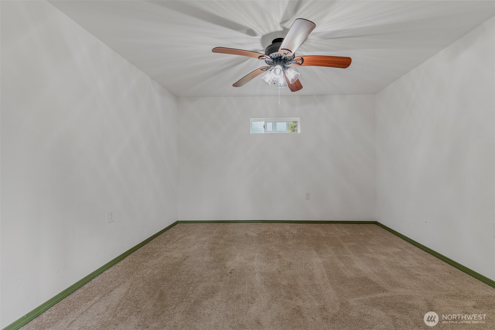 390 E Lakeshore Drive Property Photo 9